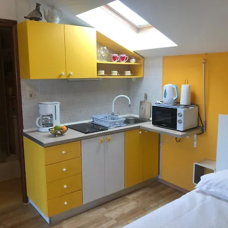 Studio Neven * Baška