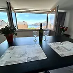 Apartamento Neven With Sea View