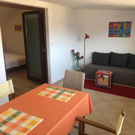 Neven With Sea View Apartment *
