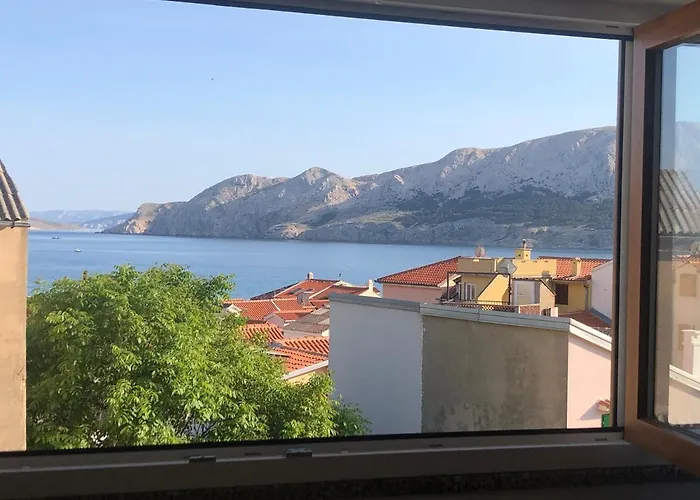 Neven With Sea View Apartman