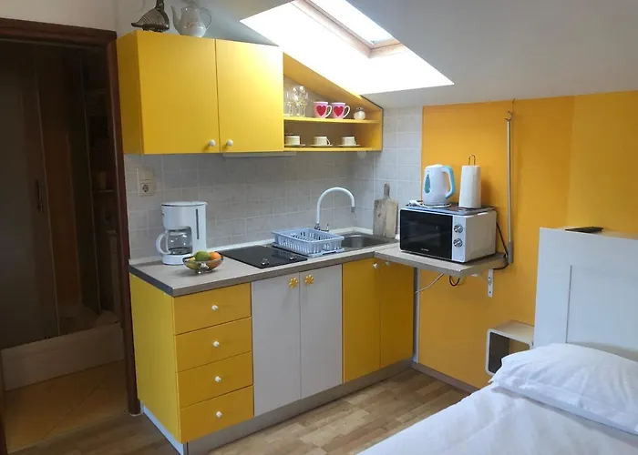 Neven With Sea View * 바슈카